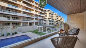 Stylish 2 BR Condo Near to the Beach - Pool